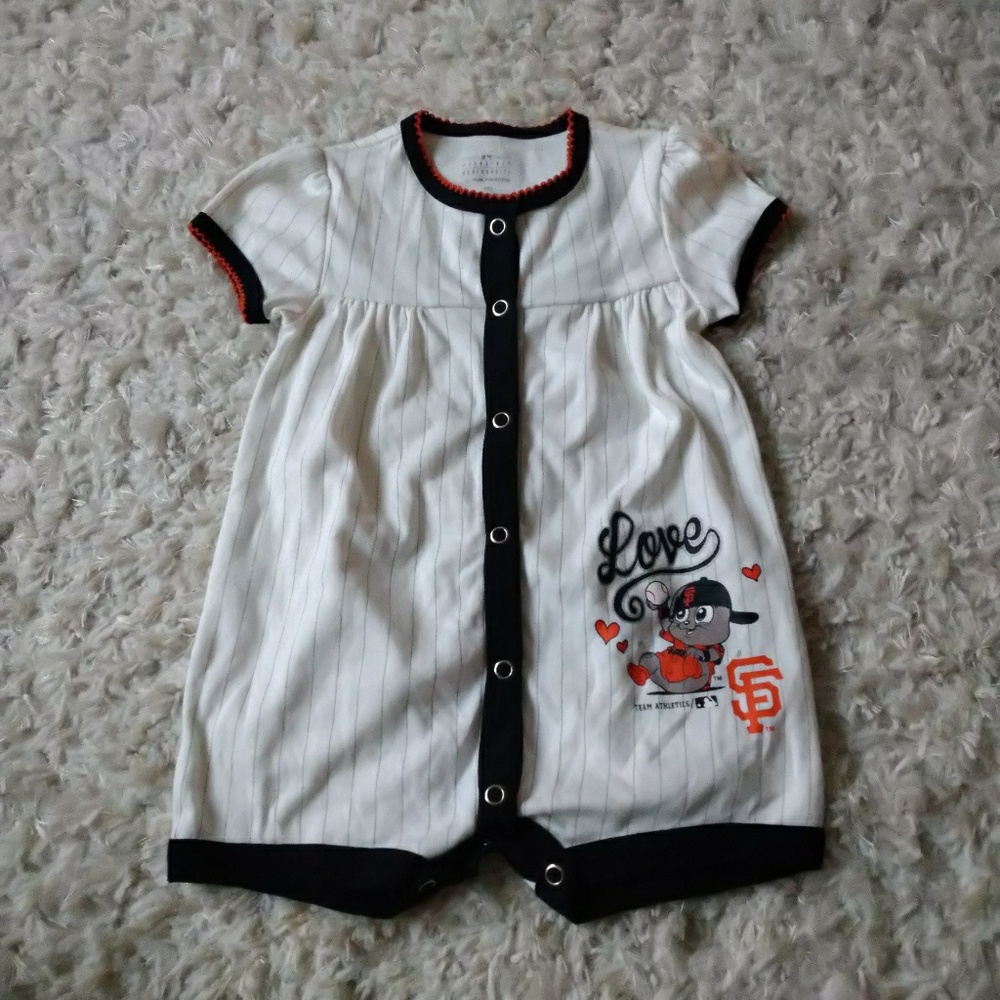 MLB SF Giants Love Onesie  18mo NWT